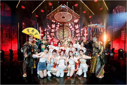 未來少女／定義女團新概念  紫月光「紫月炙漾」風格不設限